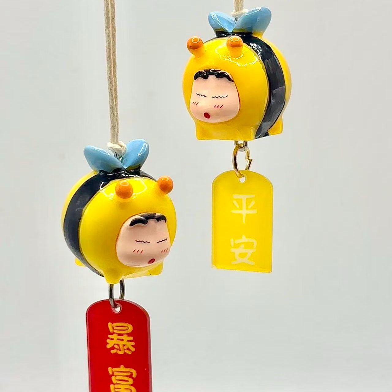 Crayon Shin-chan Bee Cosplay F - огляд і ціна Decorative Mirror